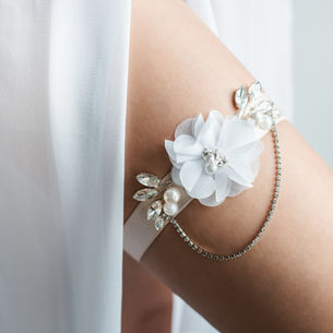 Svatební podvazek pro nevěstu