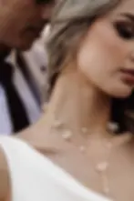 Jemný perlový náhrdelník na pozlaceném řetízku