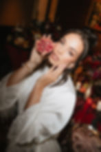 Luxusní hedvábný župan pro nevěstu v barvě ivory s pštrosím peřím