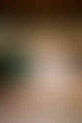 Nevěsta a družičky užívající si svatební ráno