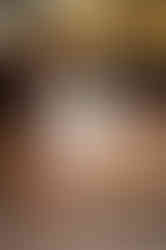 Nevěsta a družičky užívající si svatební ráno