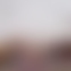 Svatební barvy roku 2025: Inspirace pro vaši vysněnou svatbu