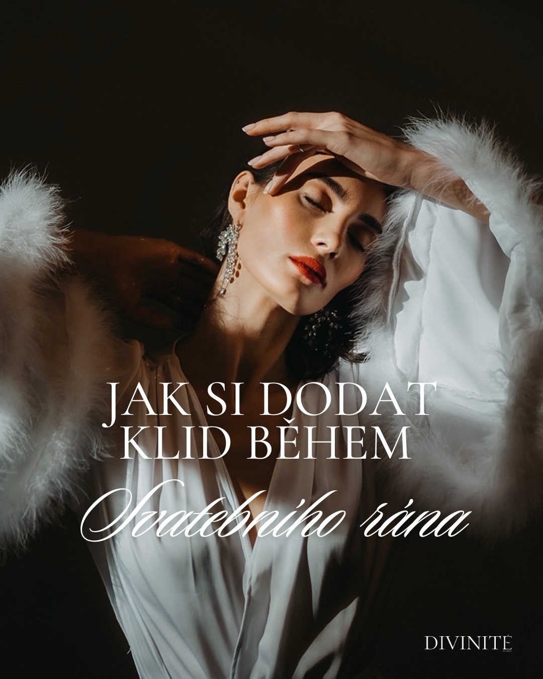 Svatební ráno není zkouška.
Není to výkon.
Není to chvíle, kdy musíte něco zvládnout.
Je to ticho mezi nádechy.
Okamžik, kdy si můžete dovolit zpomalit,
ještě než se otevřou dveře a všechno začne.
Až jednou budete vzpomínat,
nevybaví se vám detaily.
Vybaví se vám pocit.
Dovolte si ho dnes mít klidný.
🤍