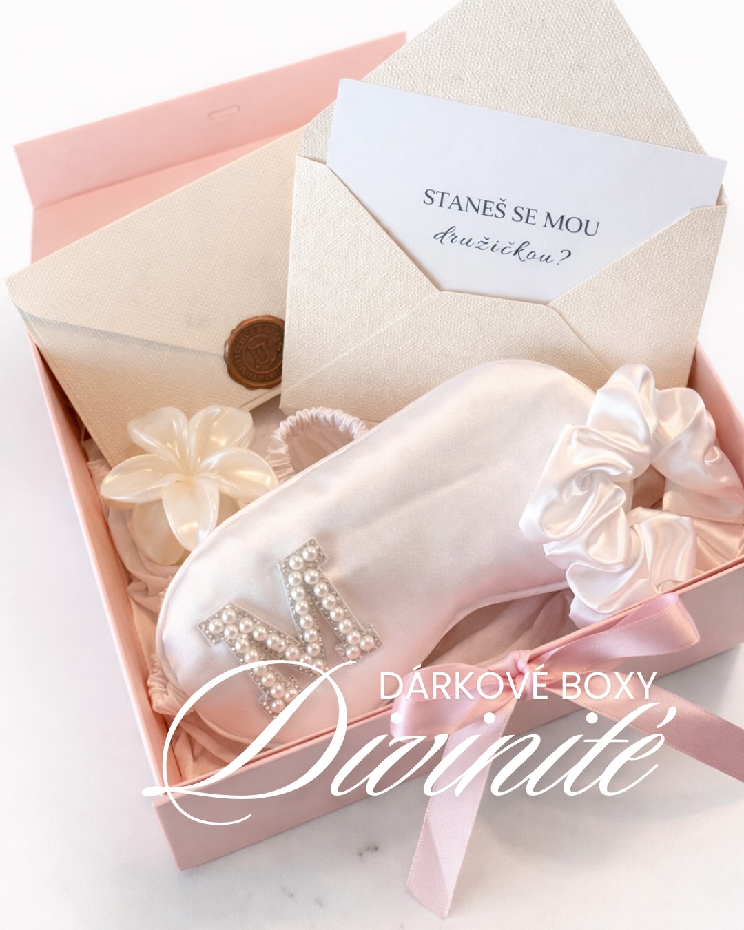 Představujeme dárkové boxy pro družičky a svědkyně. 🤍
Promyšlený detail, který dává smysl právě ve chvíli, kdy chcete někoho požádat, aby byl součástí Vašeho dne.

Všechny varianty najdete na našem e-shopu.